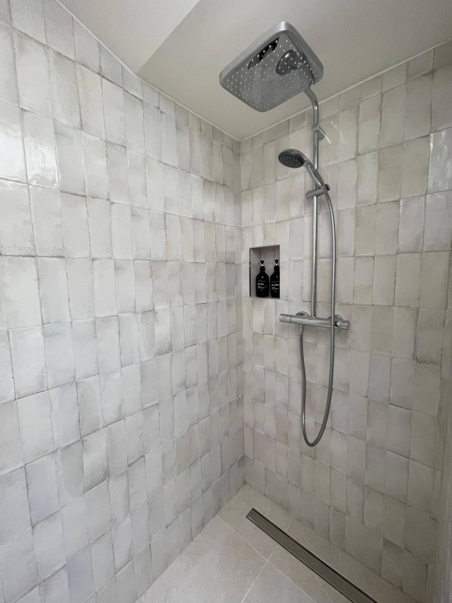 Villa D'Alba Guest House Чивенна Экстерьер фото
