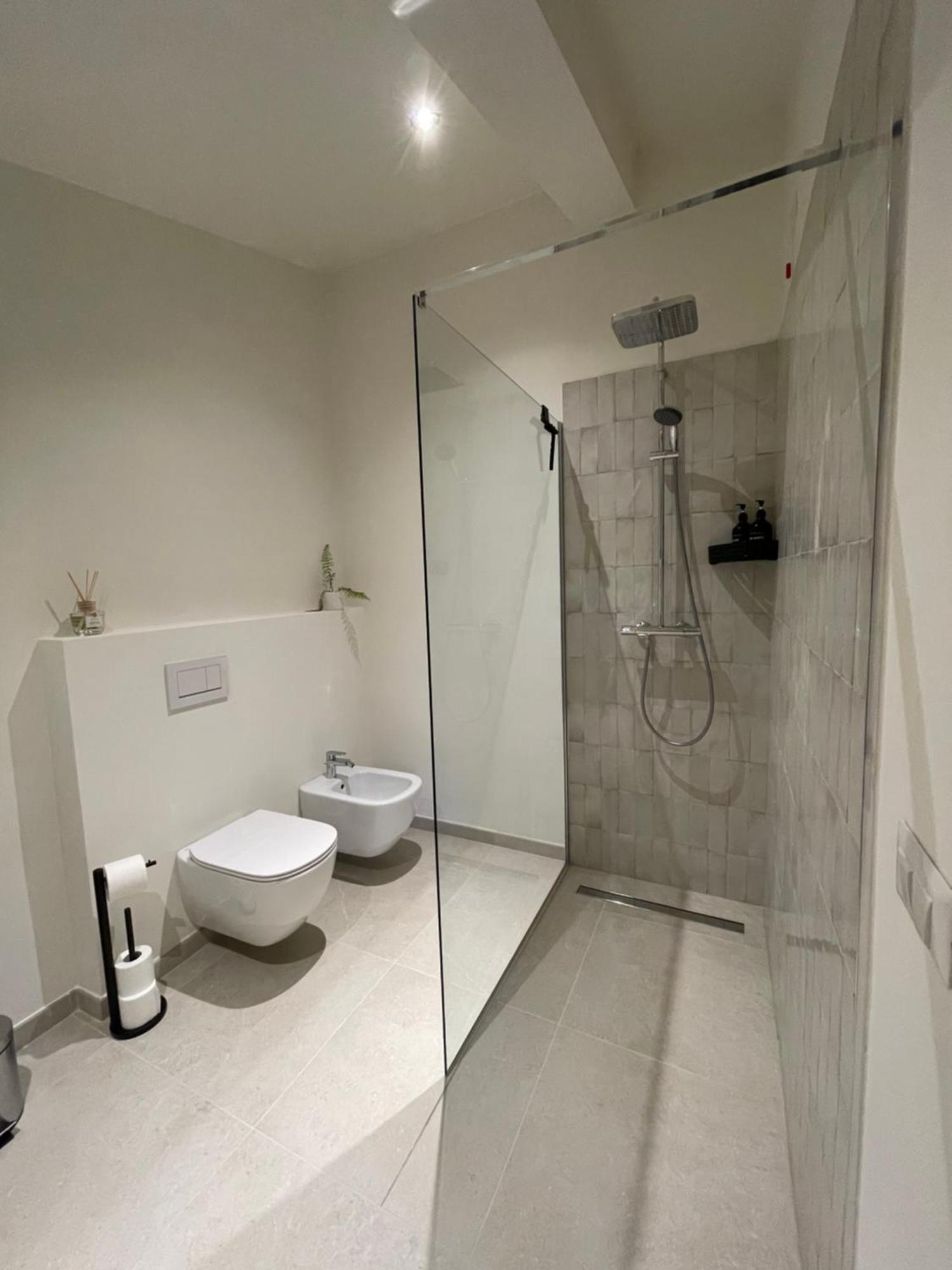 Villa D'Alba Guest House Чивенна Экстерьер фото