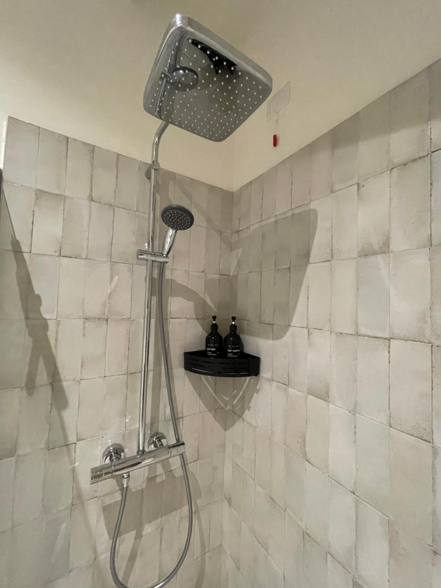 Villa D'Alba Guest House Чивенна Экстерьер фото